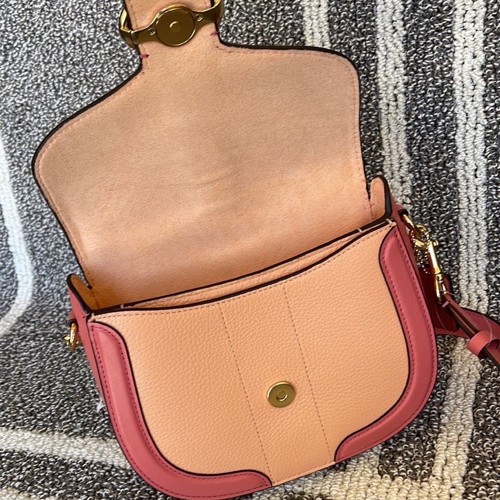 Coach Georgie Saddle Bag In Colorblock
Gold/Faded Blush/Taffy - Picture 16 of 16